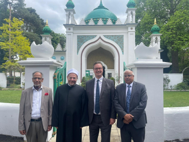 Jonathan Lord MP with the Grand Mufti of Egypt at the Shah Jahan Mosque